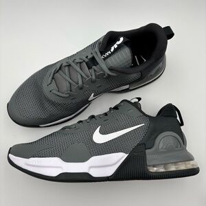 Men's Nike Air Max Alpha Trainer 5 Grey White Sneaker size 10.5